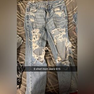 Good condition worn a few times. Mom jeans
